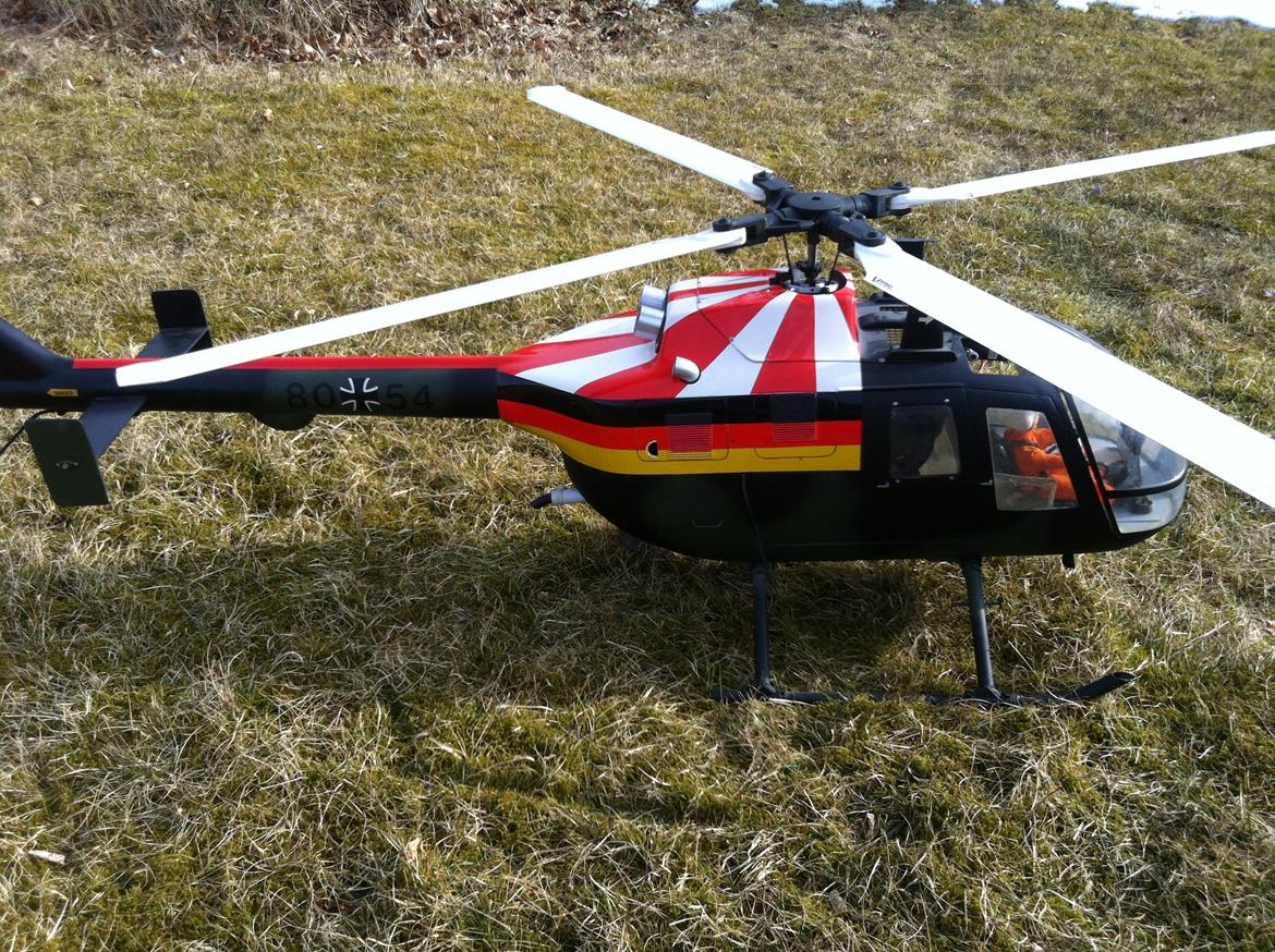 Helikopter BO-105 mil. graupner  billede 3