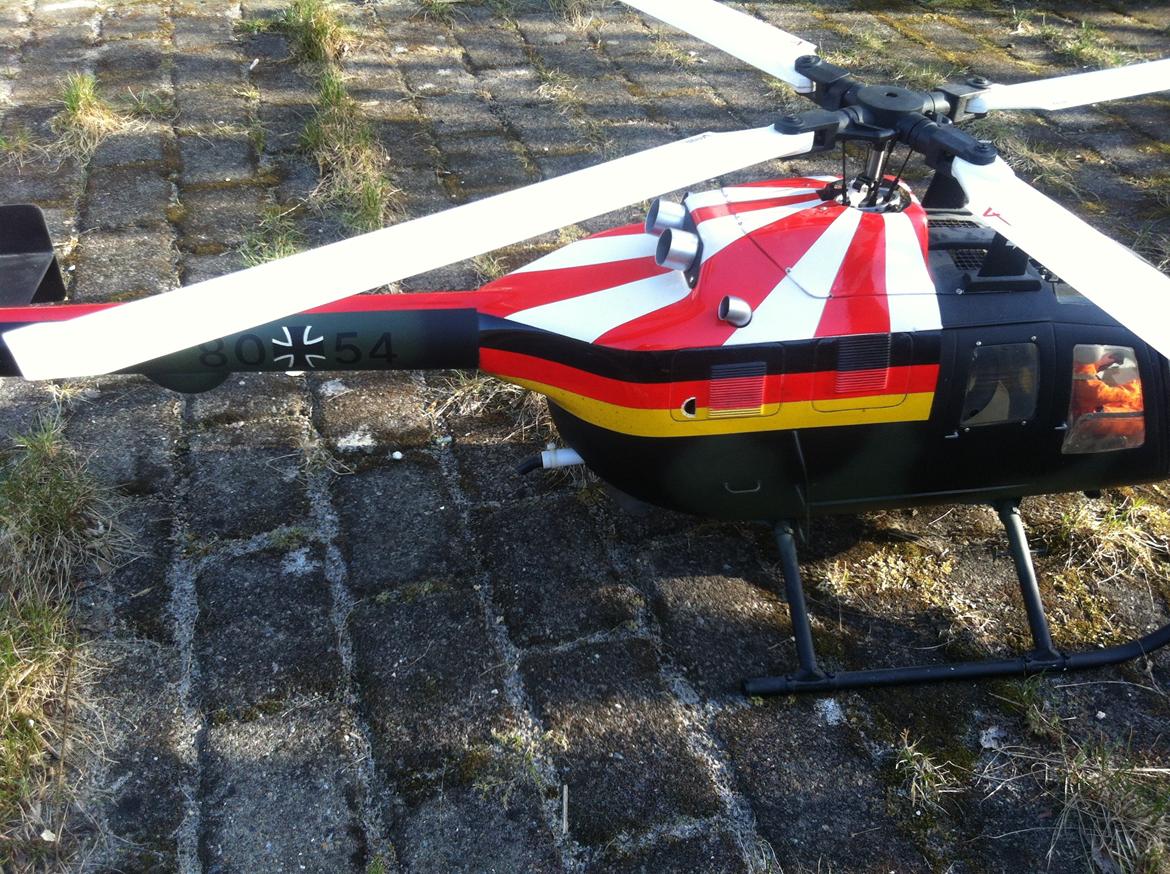 Helikopter BO-105 mil. graupner  billede 7