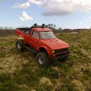 Off-Roader Toyota Hilux - Axial SCX10