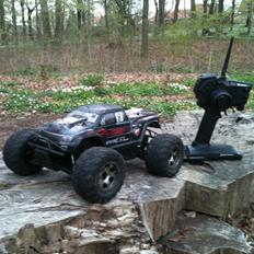 Off-Roader Hpi Savage xs flux