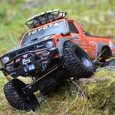Off-Roader Axial SCX-10 Hilux "Truck Norris"