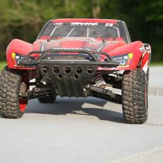 Off-Roader traxxas slash