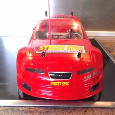 Bil TRINITY SREET SPEC parking lot racers.