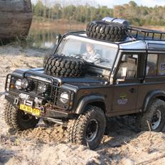Off-Roader Land Rover 90 D MEX