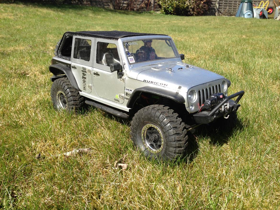 Off-Roader Axial SCX10 Jeep Wrangler Unlimited Rubicon billede 1