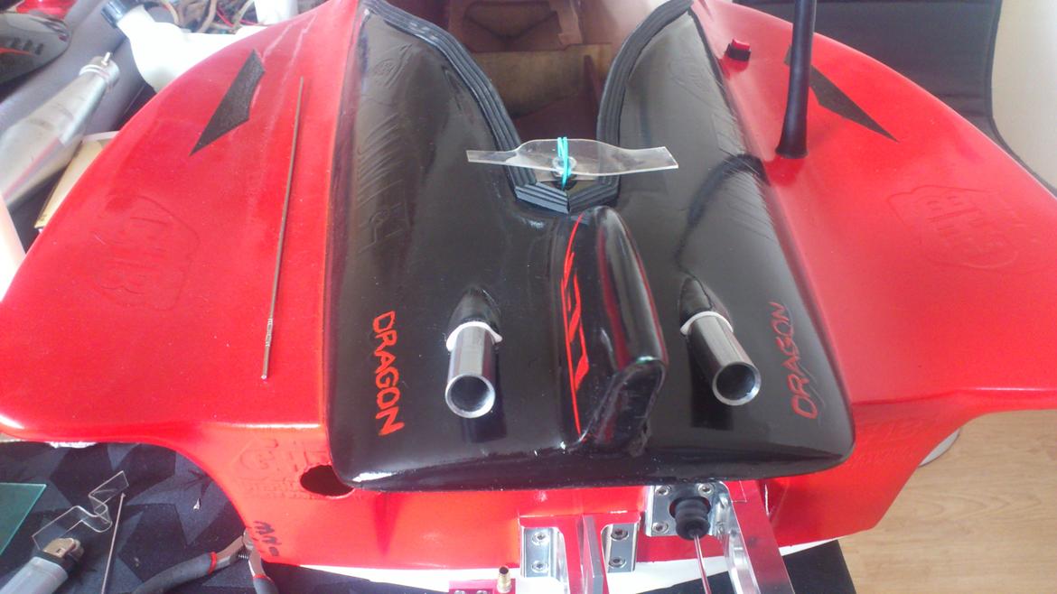 Båd Dragon V24/V77 GP1300 Offshore - nye og hjemmedrejet "afgangsrør"/ udluftnings-dyser. billede 7