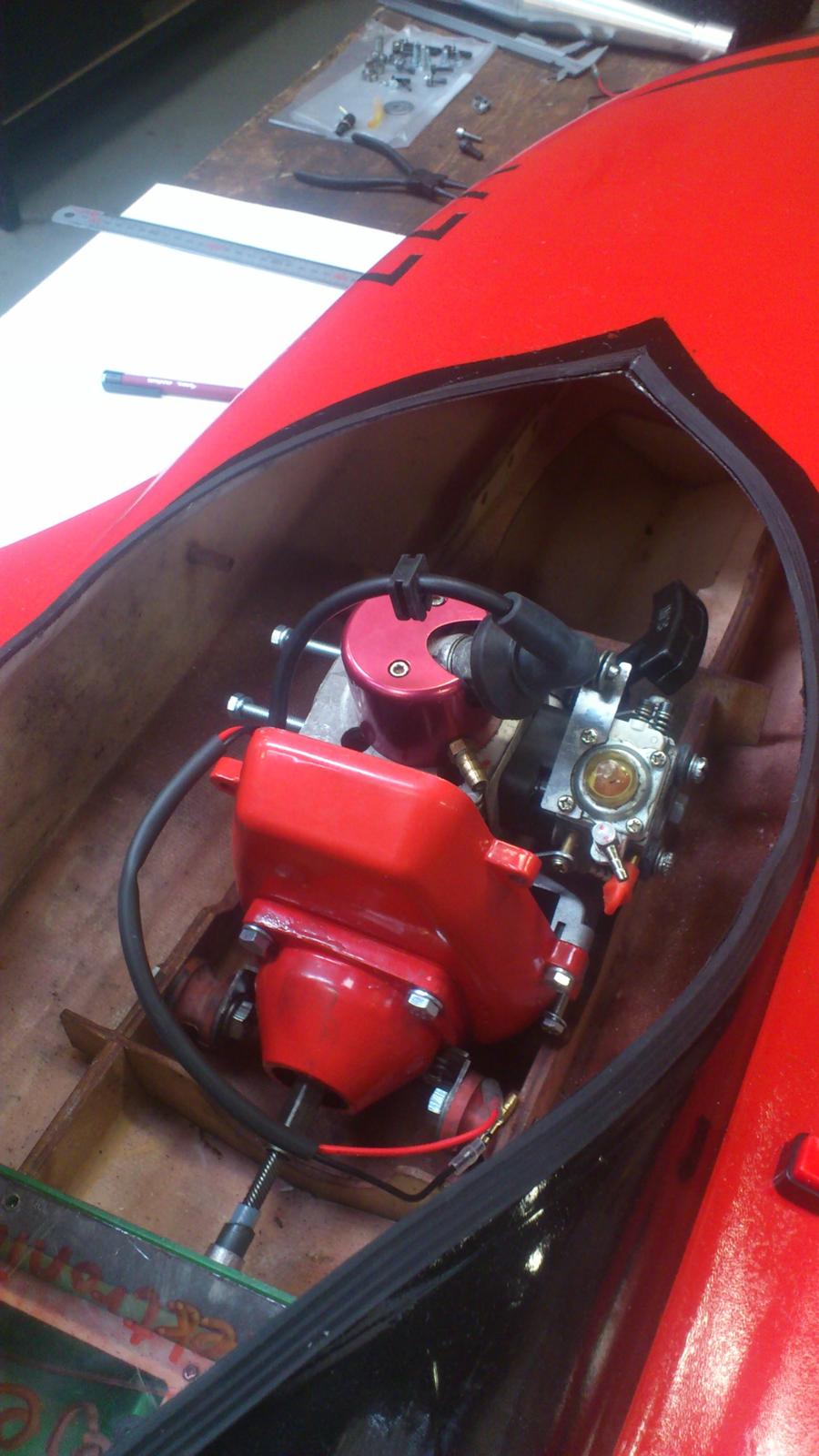 Båd Dragon V24/V77 GP1300 Offshore - Samling af båden ;) billede 8