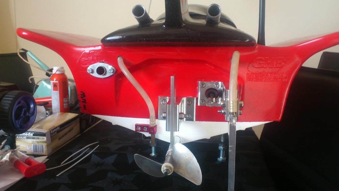 Båd Dragon V24/V77 GP1300 Offshore - Resultatet efter renovation af båden ;) mangler bar "upgrades" nu som trim-taps ;) billede 16