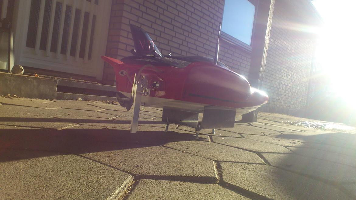 Båd Dragon V24/V77 GP1300 Offshore - Resultatet efter renovation af båden ;) mangler bar "upgrades" nu som trim-taps ;) billede 20