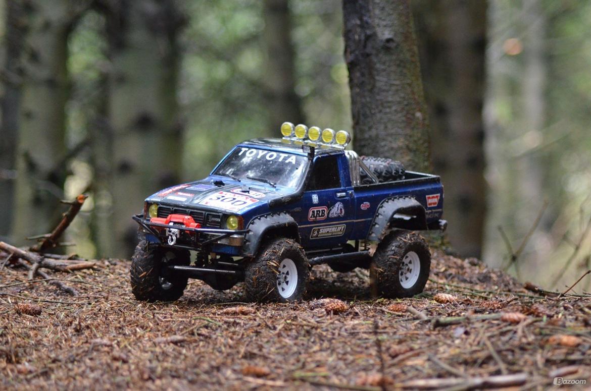 Off-Roader Axial SCX-10 Hilux "Den Onde Toyota I" billede 2