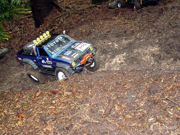 Off-Roader Axial SCX-10 Hilux "Den Onde Toyota I" billede 8