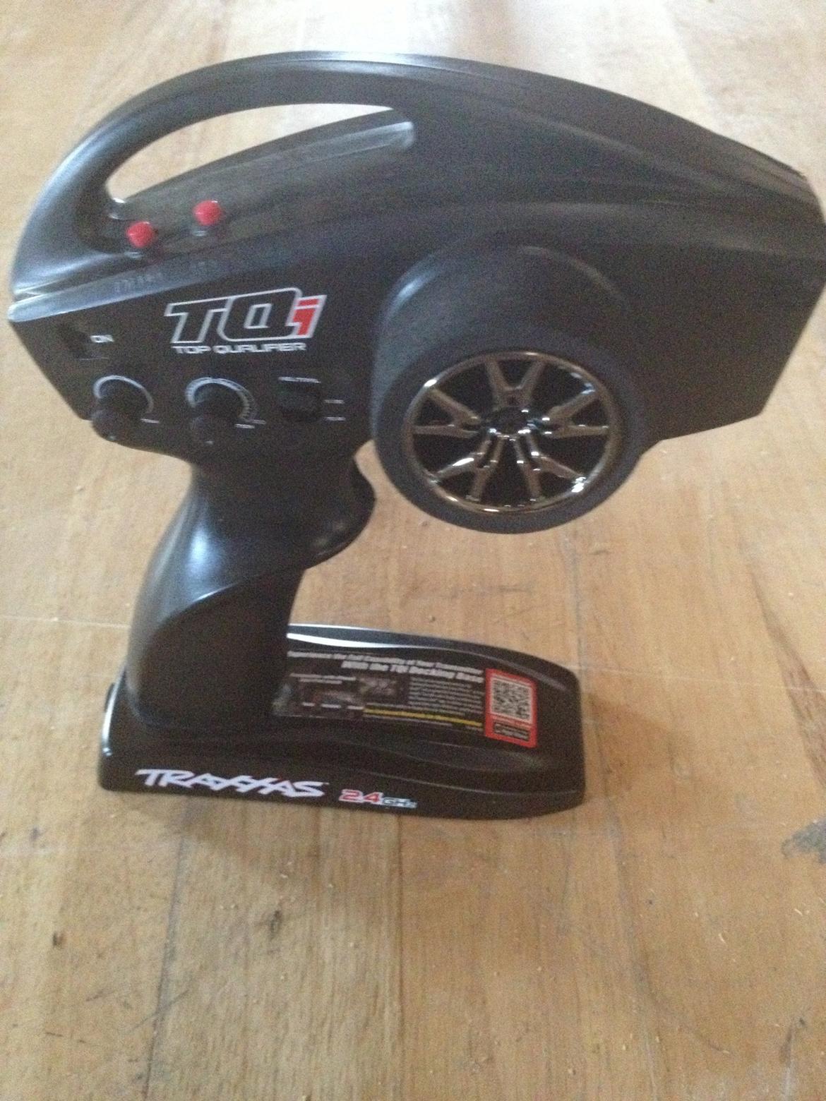 Bil Traxxas E-Maxx billede 10