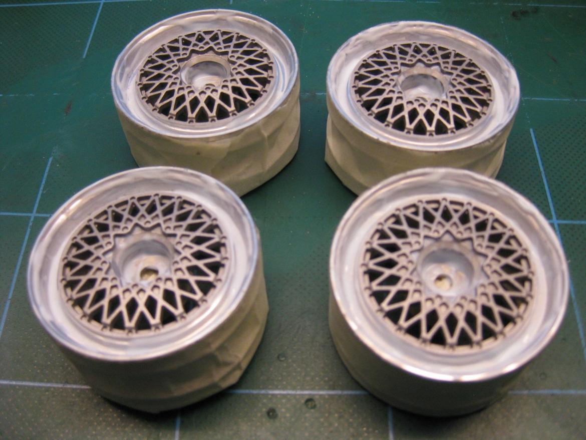 Bil Tamiya ta02rs (solgt) - Jeg brugte flydende maskering til og maskere fælgkanten og center billede 14