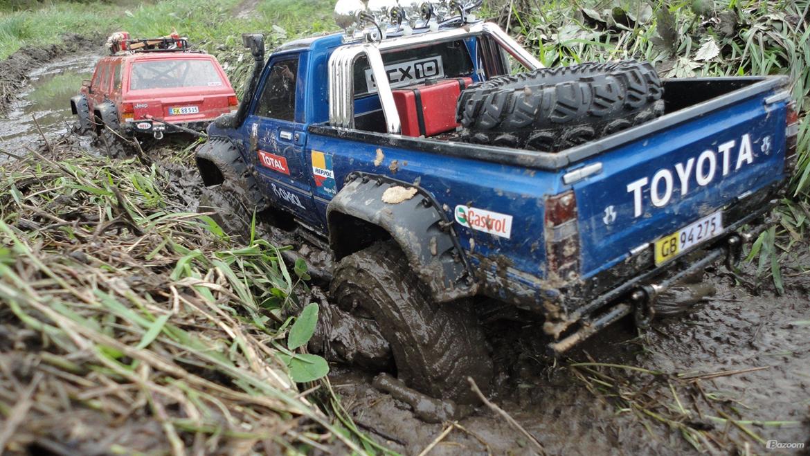 Off-Roader Axial SCX-10 Hilux "Den Onde Toyota I" billede 10