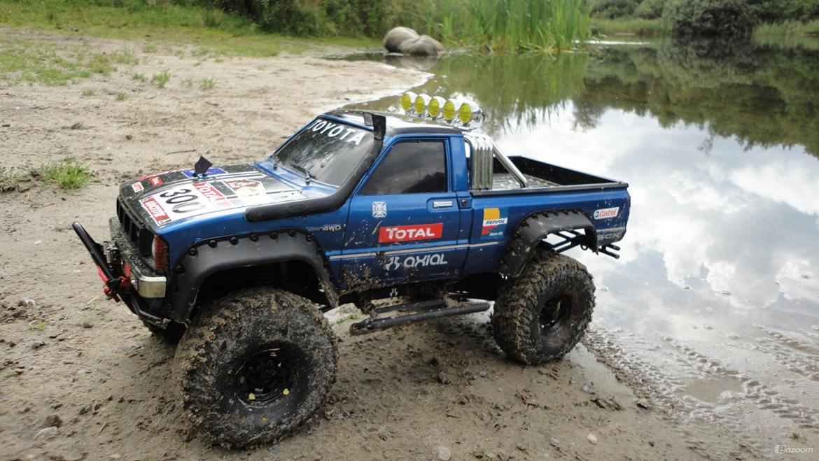 Off-Roader Axial SCX-10 Hilux "Den Onde Toyota I" billede 11