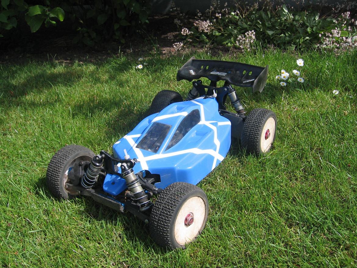 Buggy Team Associated RC8.2e FT billede 1