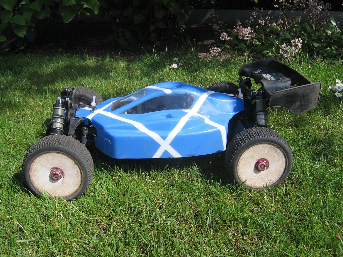 Buggy Team Associated RC8.2e FT billede 4