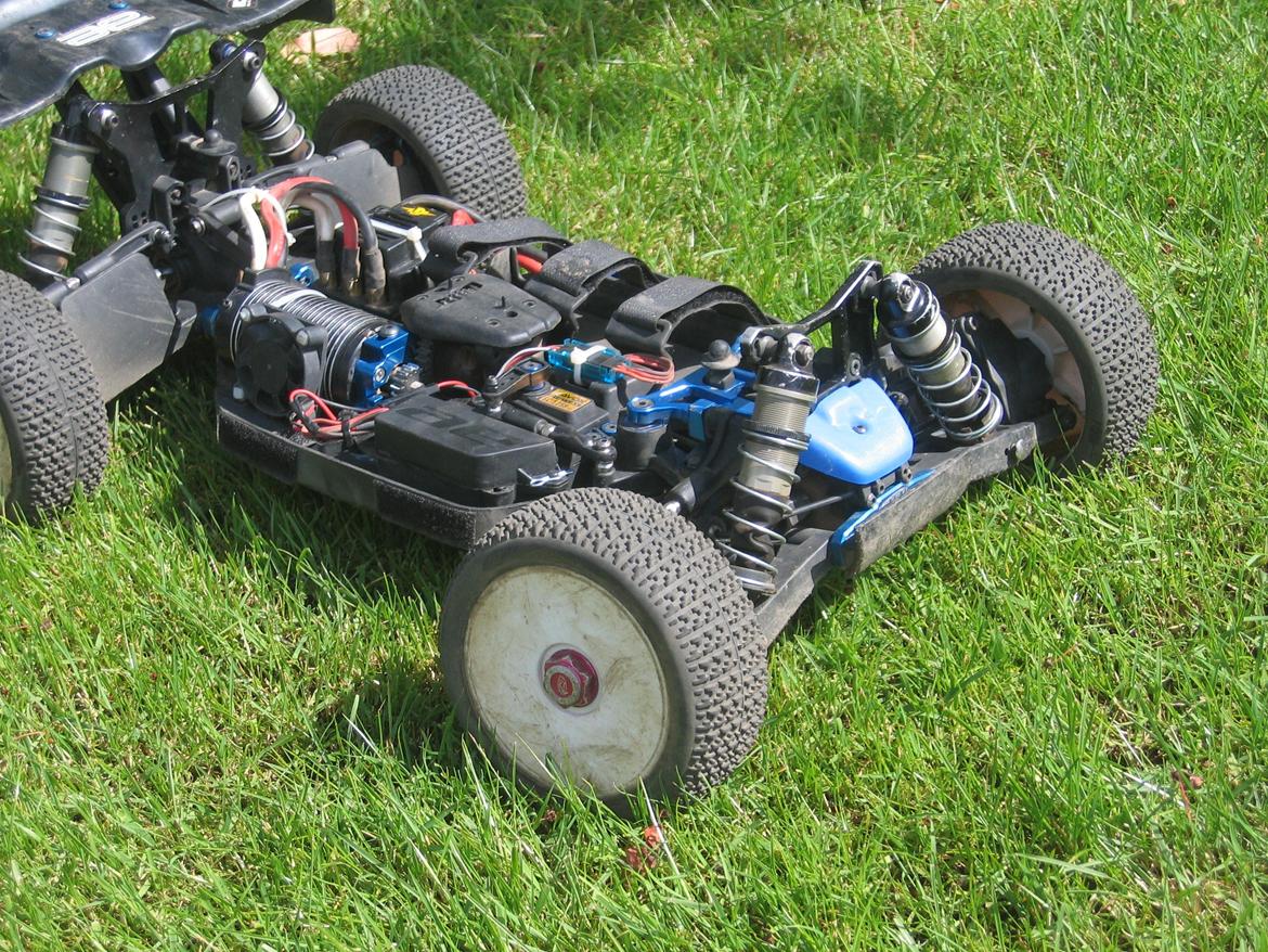 Buggy Team Associated RC8.2e FT billede 7