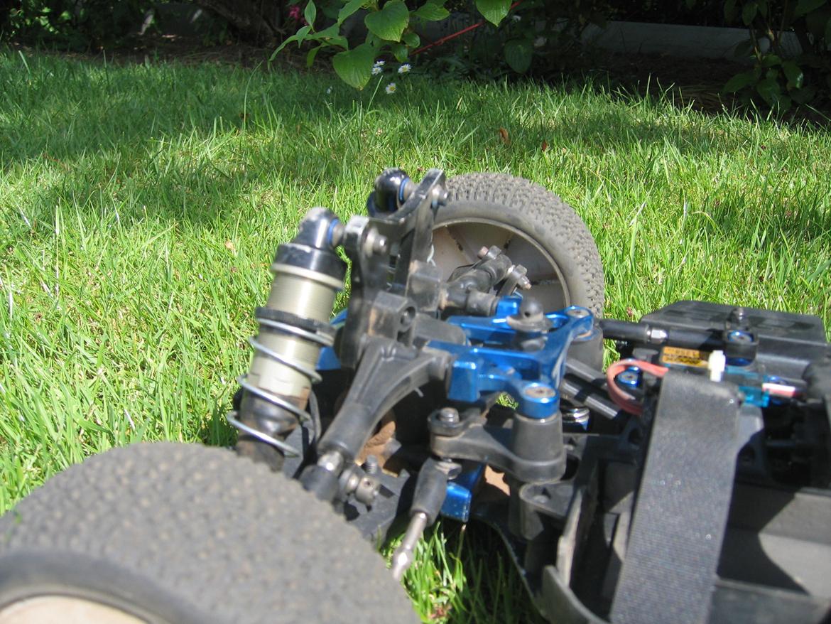 Buggy Team Associated RC8.2e FT billede 13