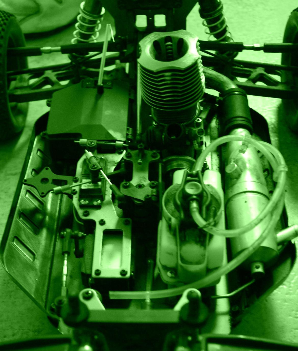 Bil Ansmann Racing T 2.0 - Motoren er skilt ad, derfor ingen luftfilter. :) billede 8