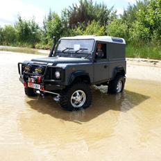 Off-Roader Land Rover Defender 90"