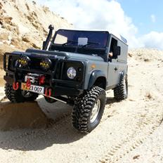Off-Roader Land Rover Defender 90"