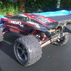 Bil Traxxas E-Revo vxl 1/16