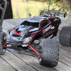 Off-Roader traxxas e-revo vxl