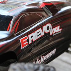 Off-Roader traxxas e-revo vxl