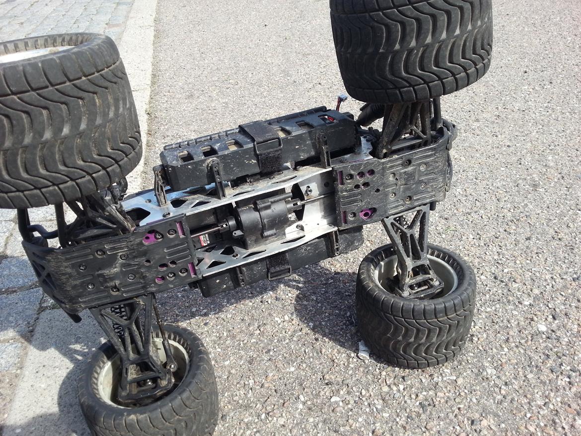 Truck HPI Savage Flux "Sadass" billede 6