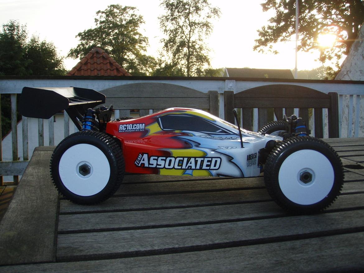 Buggy Associated Rc8.2e RS billede 4