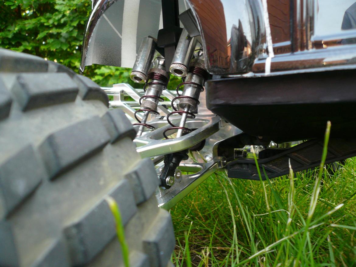 Bil Traxxas E-Maxx "Black Widow" billede 17