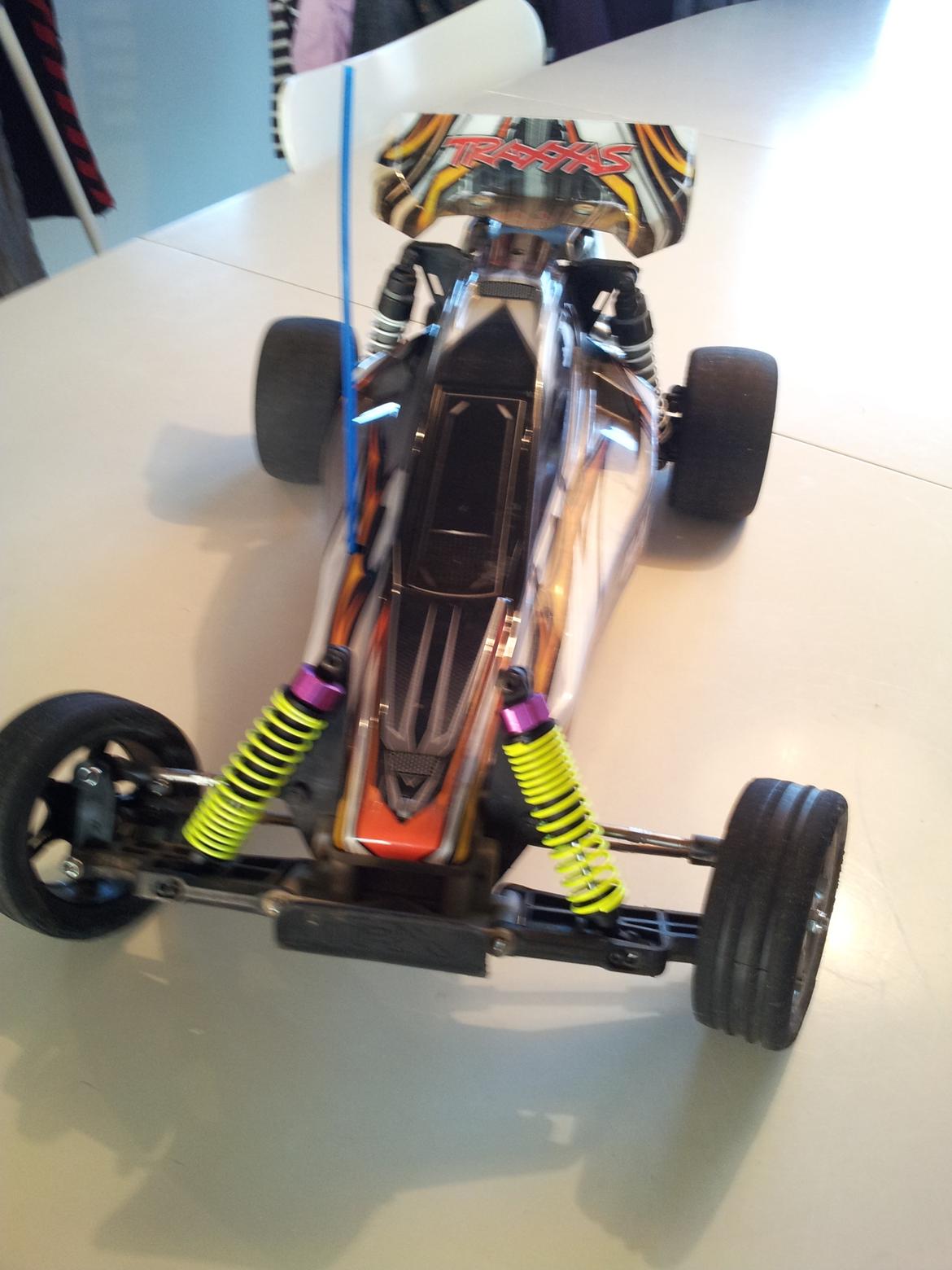 Bil Traxxas Bandit"SOLGT" billede 2