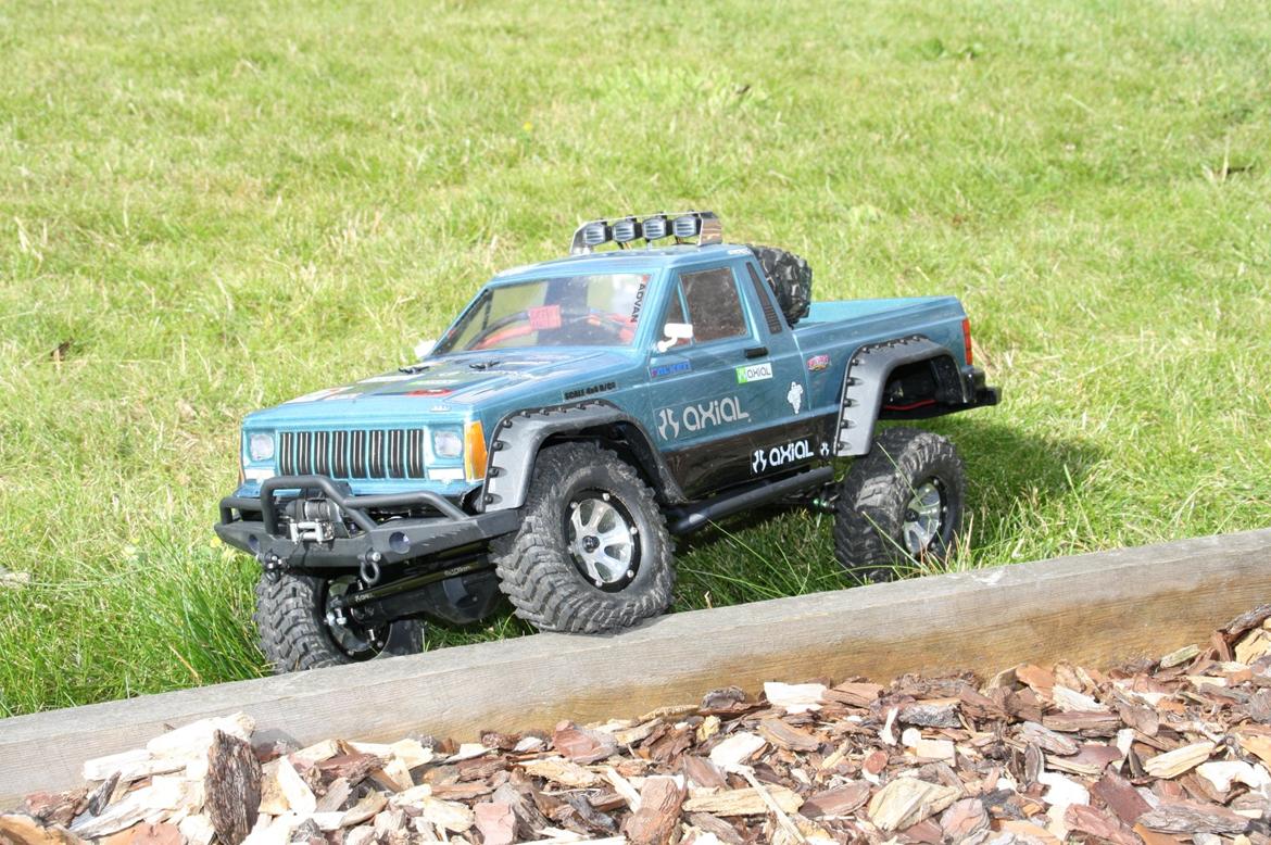 Off-Roader Axial SCX-10 - Jeep Comanche™ billede 1