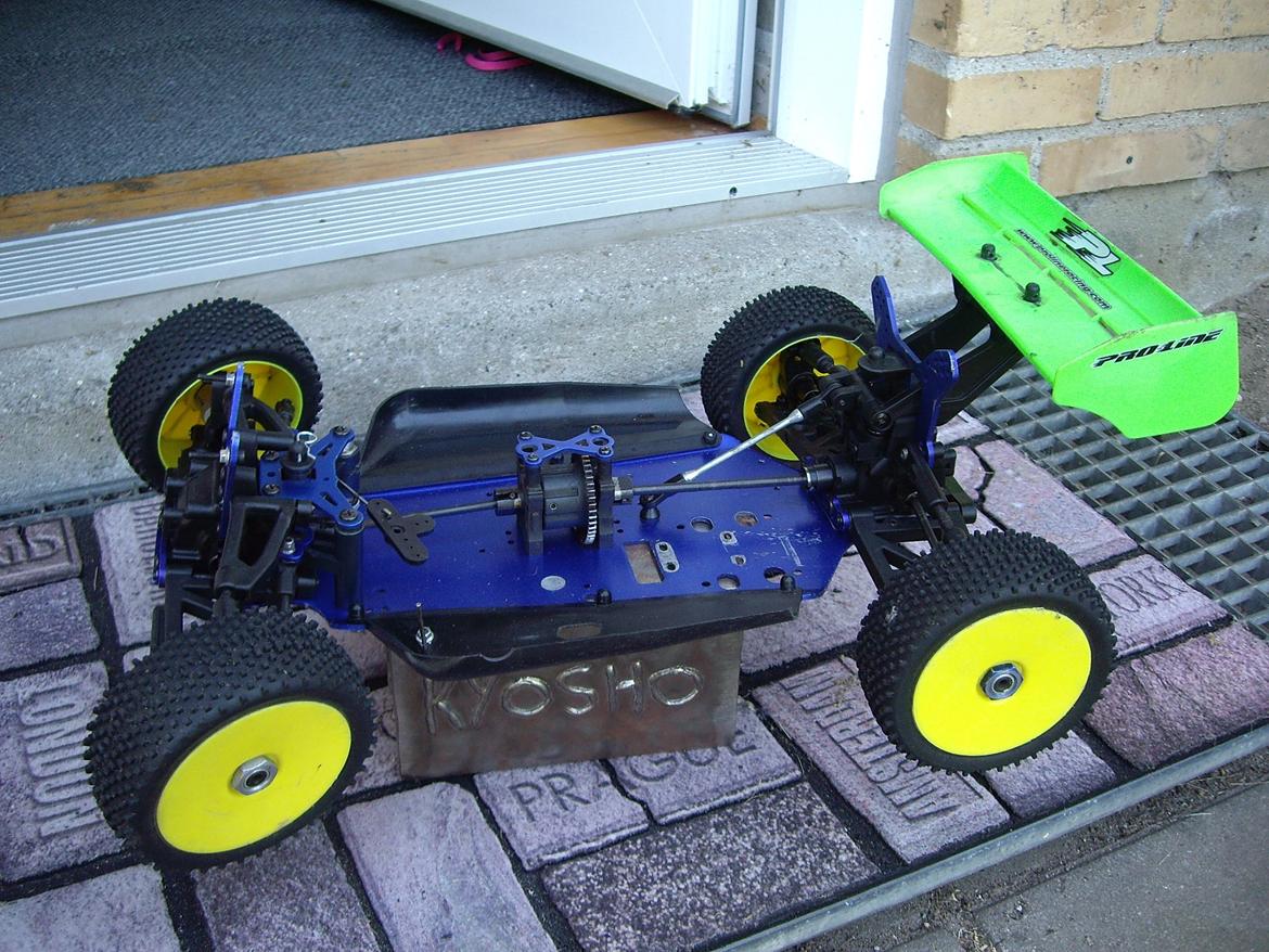 Buggy kyosho.infrno.mp.7.5 billede 8