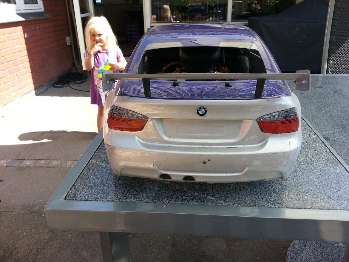 Bil FG Bmw 320is sportsline 08 - Datteren lidt skeptisk over fars stooore bil ;-) billede 9