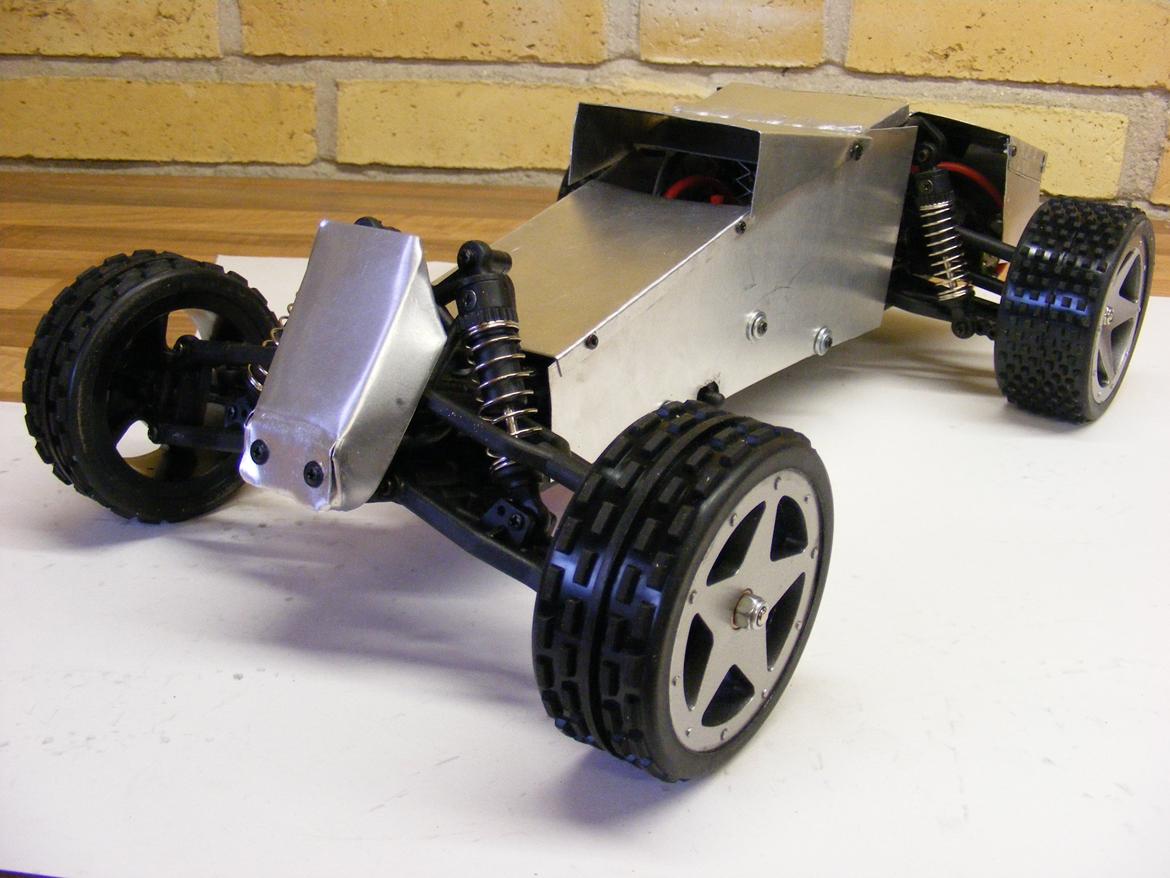 Buggy Wave Runner Buggy 2WD - Taget kan åbnes så der adgang til tænd og sluk knappen billede 17