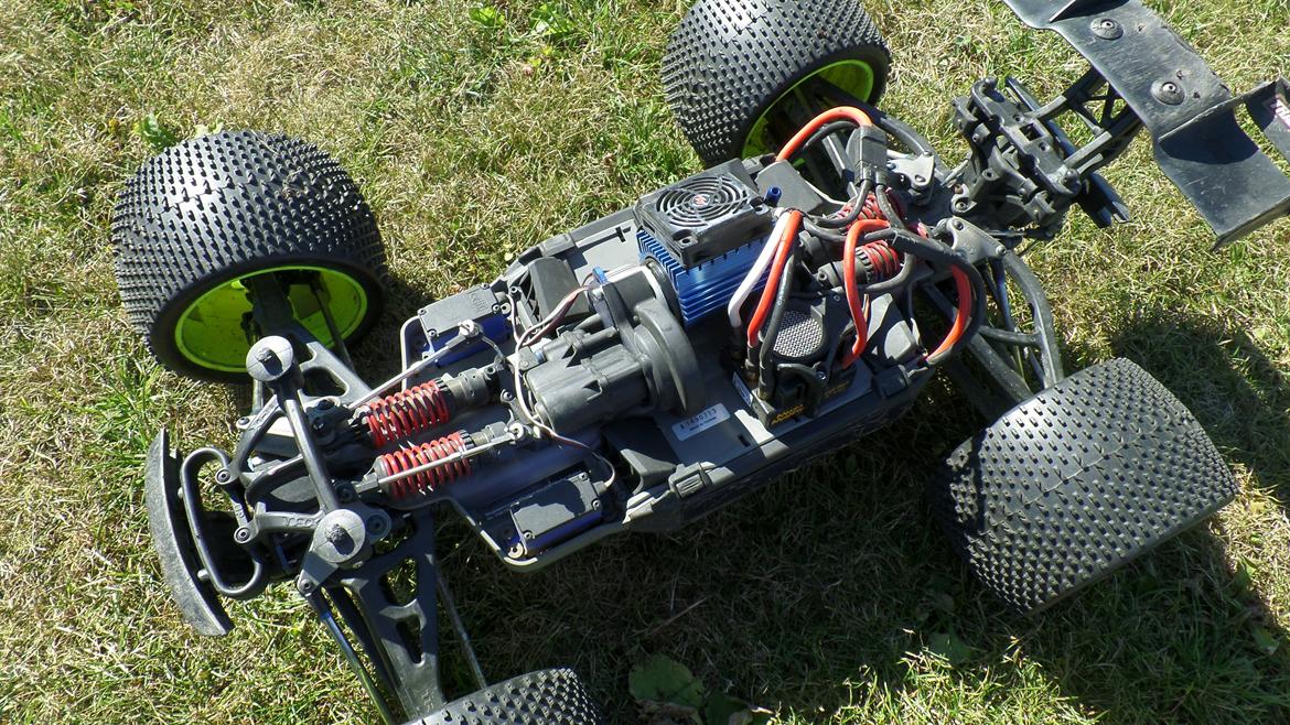 Bil E-REVO Brushless billede 11