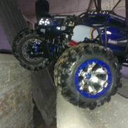 Off-Roader Traxxas Summit 1/10