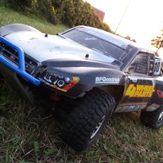Off-Roader Traxxas Slash 4X4 (#6808)