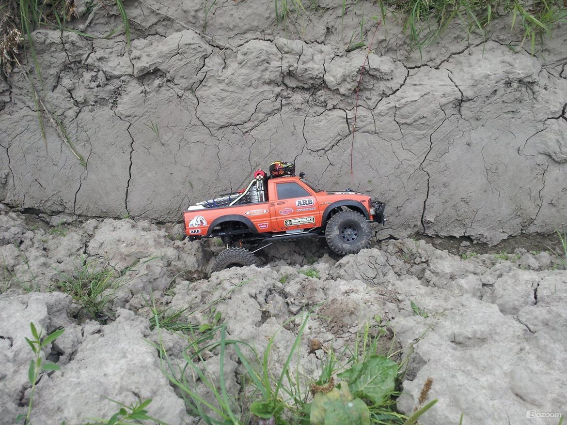 Off-Roader Axial SCX-10 Hilux "Truck Norris" billede 21