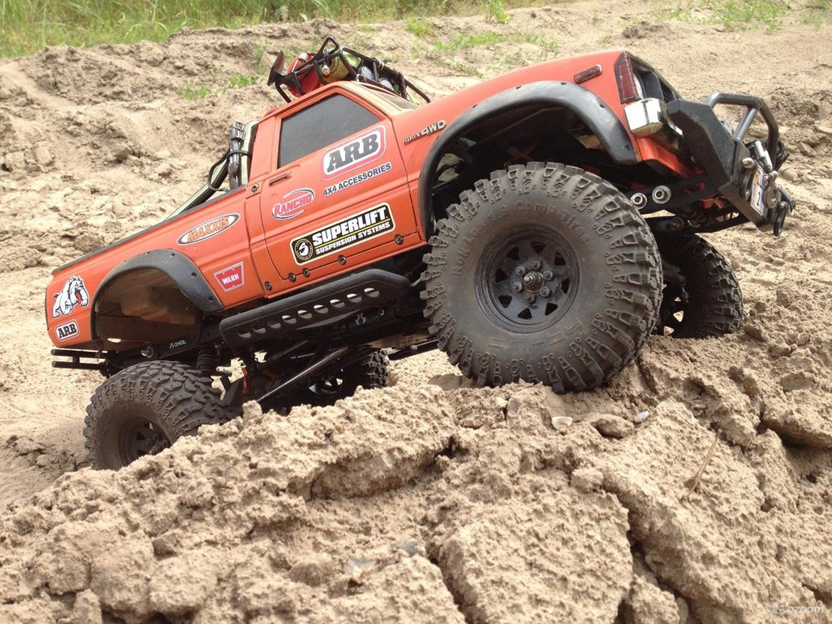 Off-Roader Axial SCX-10 Hilux "Truck Norris" billede 24