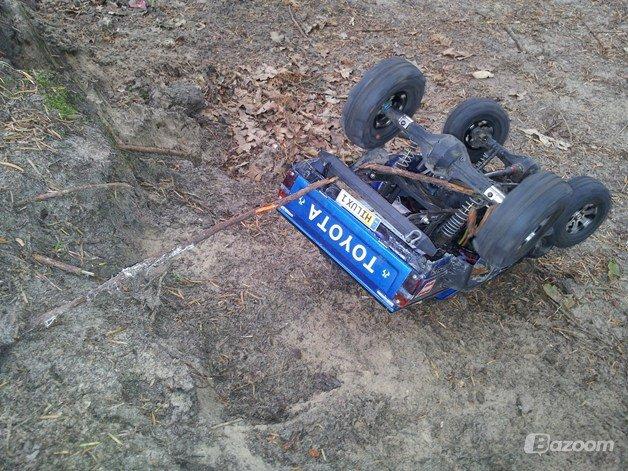 Off-Roader Axial SCX-10 Hilux "Den Onde Toyota I" billede 24