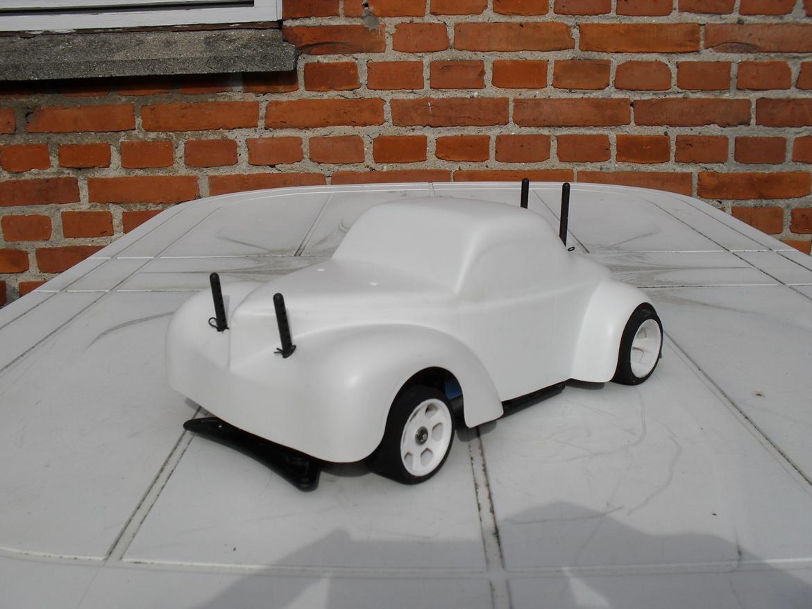 Bil 1/13.5 41 Willy´s Coupe Gasser (Hot Bodies 12) - billede fra under opbygningen billede 11