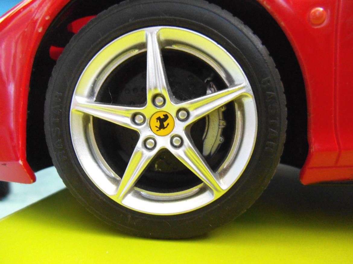 Bil Ferrari 458 italia - fælg med Ferrari logo billede 4