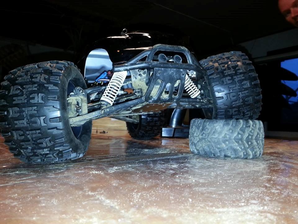 Off-Roader Stealth X09 Truggy Brushless 2.4GHz billede 9