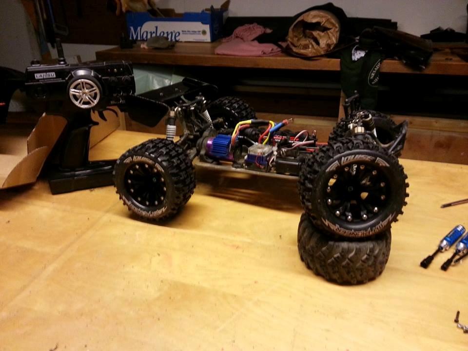 Off-Roader Stealth X09 Truggy Brushless 2.4GHz billede 12