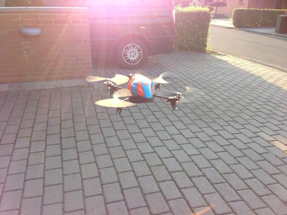 Helikopter Ar drone 1.0 billede 1