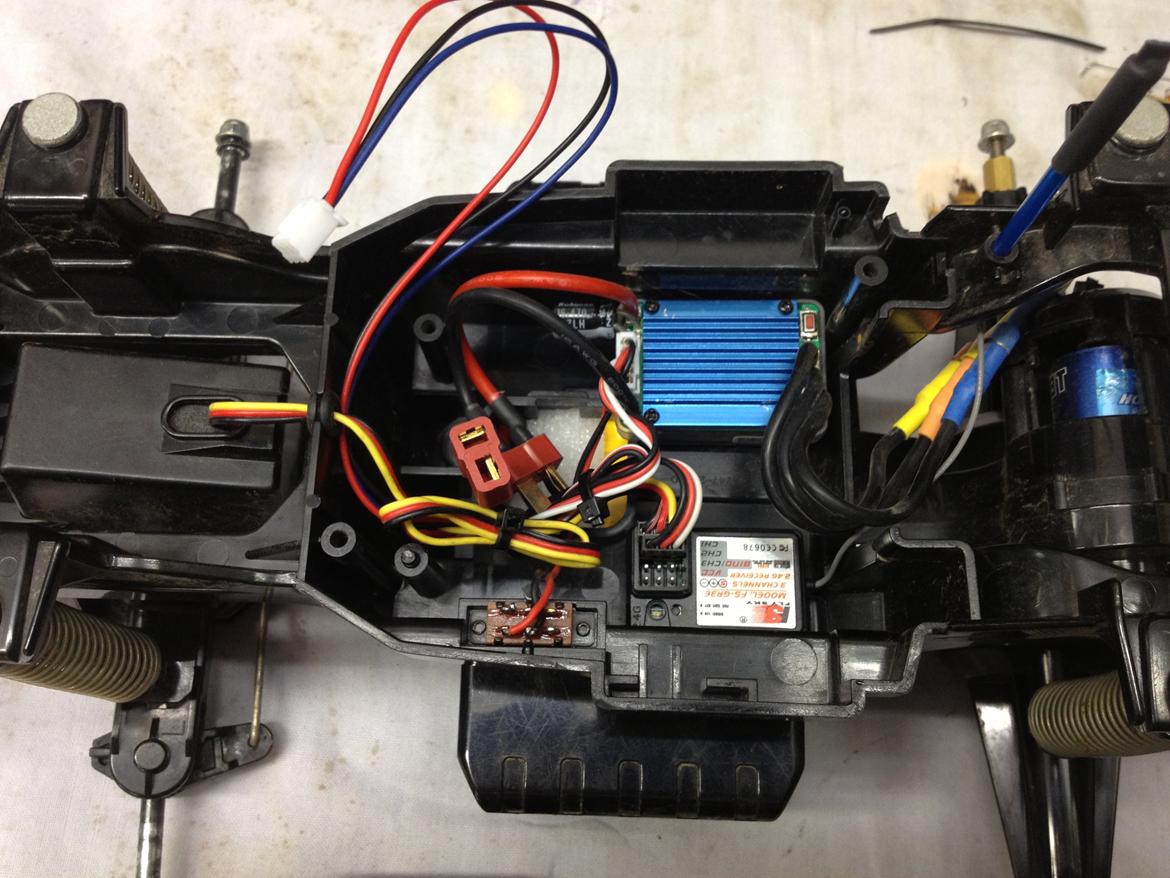 Off-Roader Tamiya Monster Beetle QD Brushless - Masser af plads billede 9