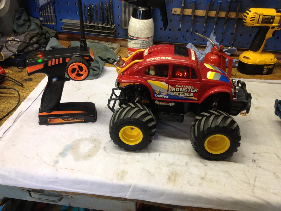 Off-Roader Tamiya Monster Beetle QD Brushless - En over 20 år gammel legetøjsbil som er peppet lidt op billede 1